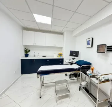 Dr Youness Khdach, chirurgien urologue, sexologue et andrologue