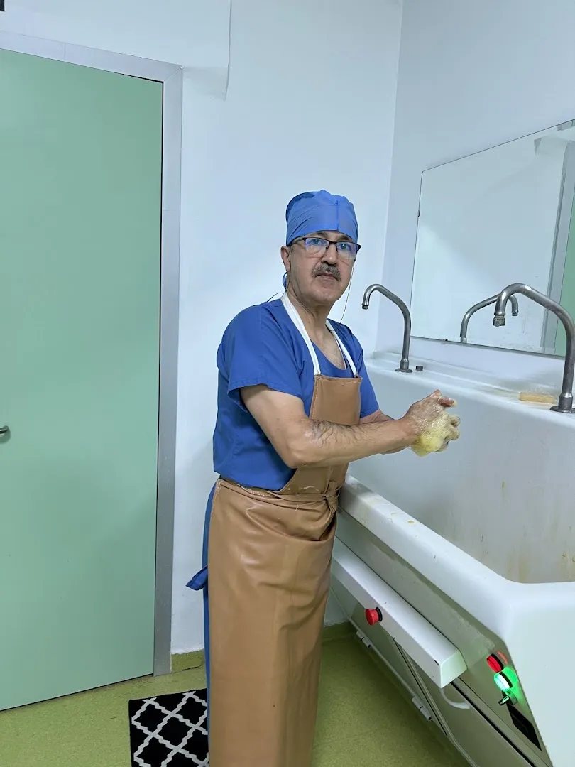 Cabinet Dr Abouzaid, Chirurgien urologue