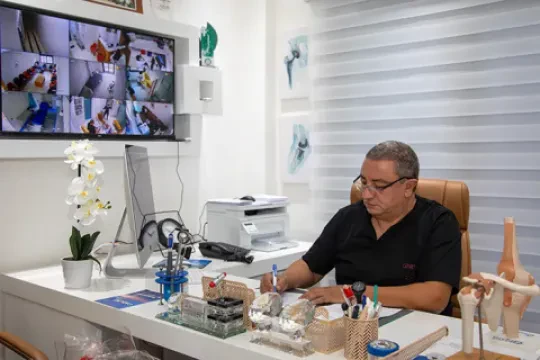 Dr Halim Saidi - Cabinet de Chirurgie Orthopédique et Traumatologie