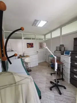 Pr Najib Ouazzani, Chirurgien orthopédiste