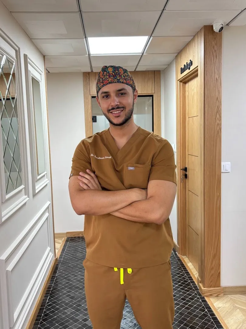 د. بنسليمان إسماعيل - طبيب الأسنان (مركز بن سمايل)