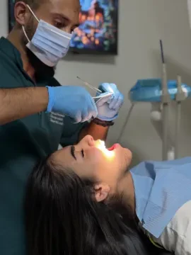 Dr Hossame Bakraoui – Dentiste