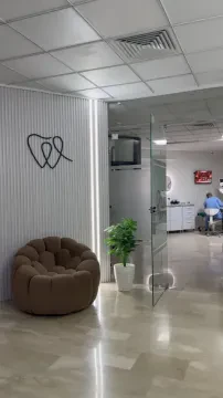 Dr Hossame Bakraoui – Dentiste