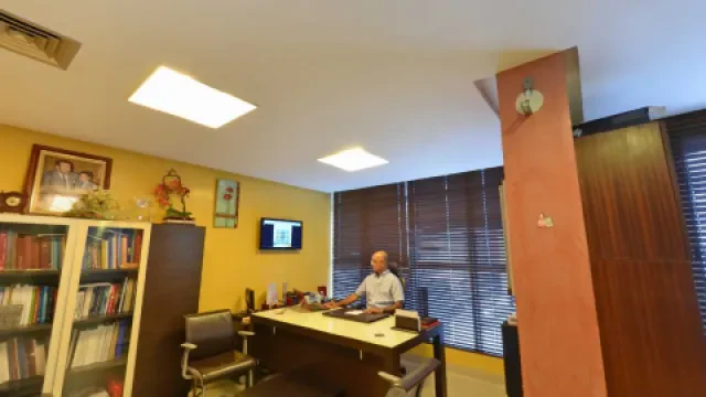 Dr Bouchaib Yousri — Chirurgien pédiatrique