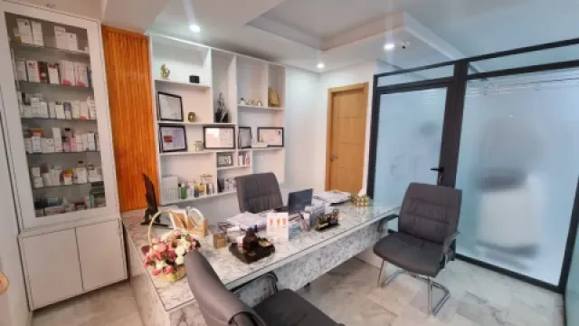 Cabinet de Dermatologie Dr. Hajar Douma