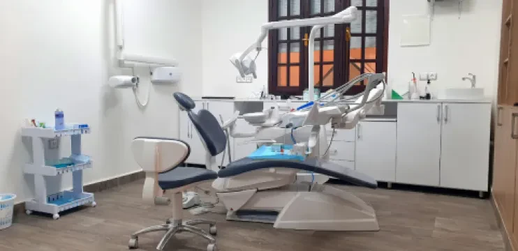 Dr Manal Haddioui - White Pearl Dental Care