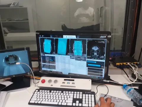 Scanner IRM Radiologie Sakia Hamra