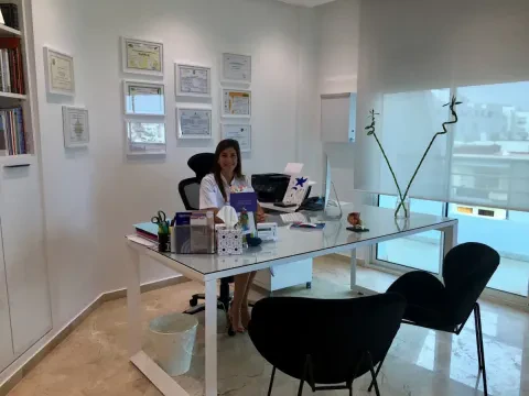 د. إيمان الخشاني - أمراض النساء والتوليد والعقم - أطفال الأنابيب/الحقن المجهري حي الرياض