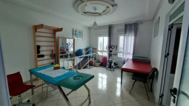 لينا الياموني - عيادة المجد