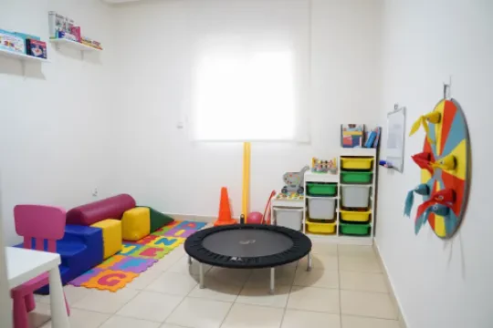 عيادة تقويم النطق والحركة زينب بناني