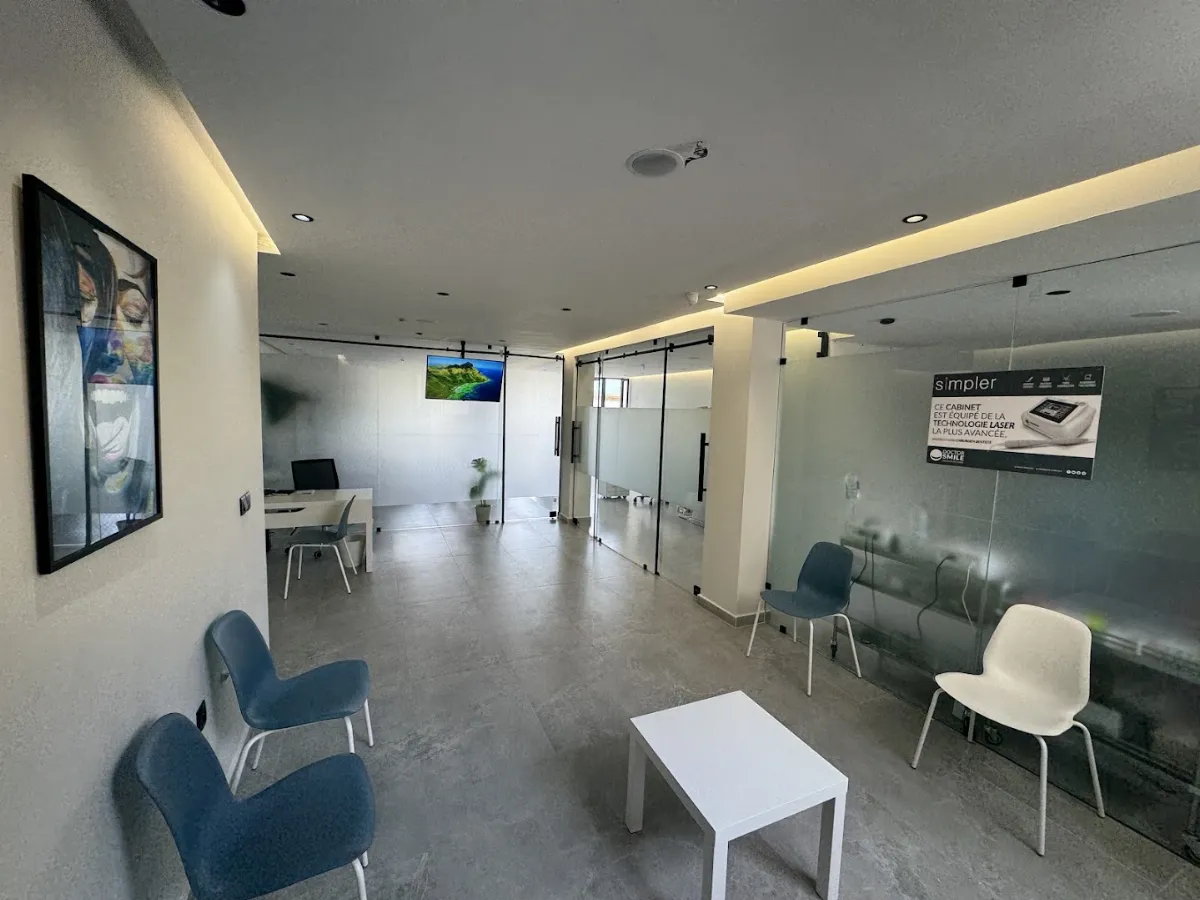 Clinique Dentaire Centrale de Mohammedia Dr. Abdellatif Ouassim Chirurgien Dentiste