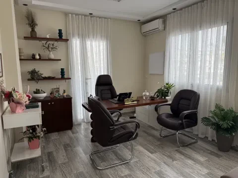 Cabinet de Neurochirurgie - Dr Mawhoub Sara