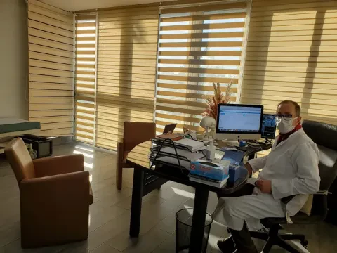 Professeur Amrani Fouad, Neurochirurgien