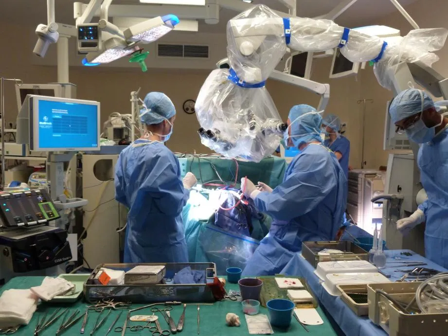 Dr Jabbar El Mostafa — Neurochirurgien
