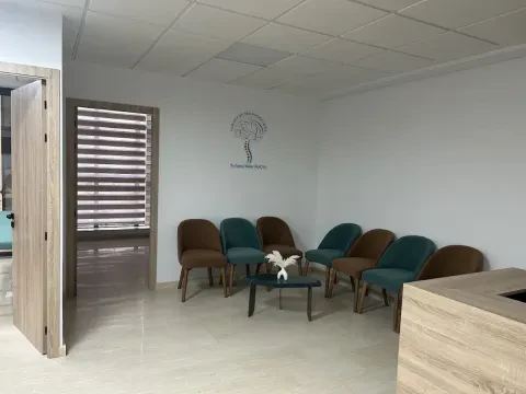 Cabinet de Neurochirurgie Professeur Naama Okacha