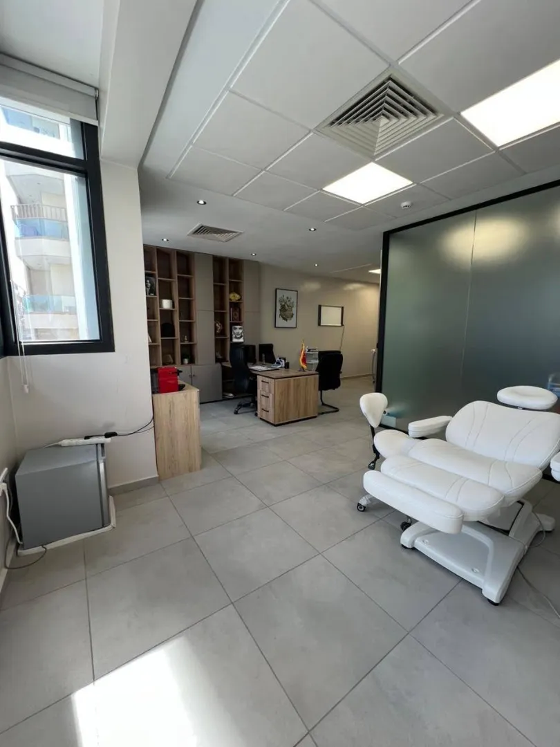 Dr Oualime Amine — Chirurgien maxillo-facial