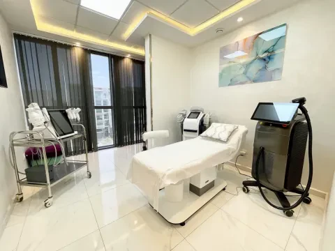 T4 Esthetics Docteur TAIFOR Agadir