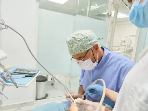 Dr. Sqalli Khalid