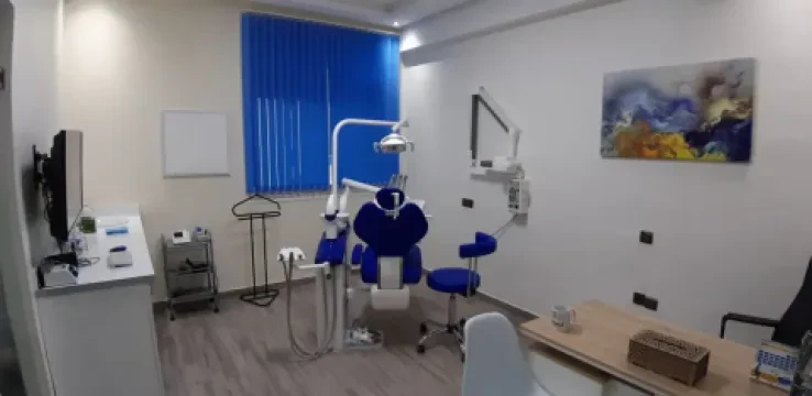 مركز ليس إيريس لطب الأسنان بلفيدير