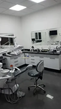 Dr. Touati Touhami