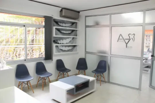 Dr Youbi Amine, Chirurgien-dentiste