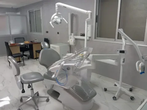 Centre dentaire Almajd Dr Moutaouakkil Ayoub