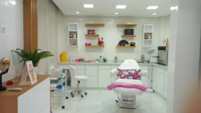 Dr Faouzia Daoudi, Médecine esthétique