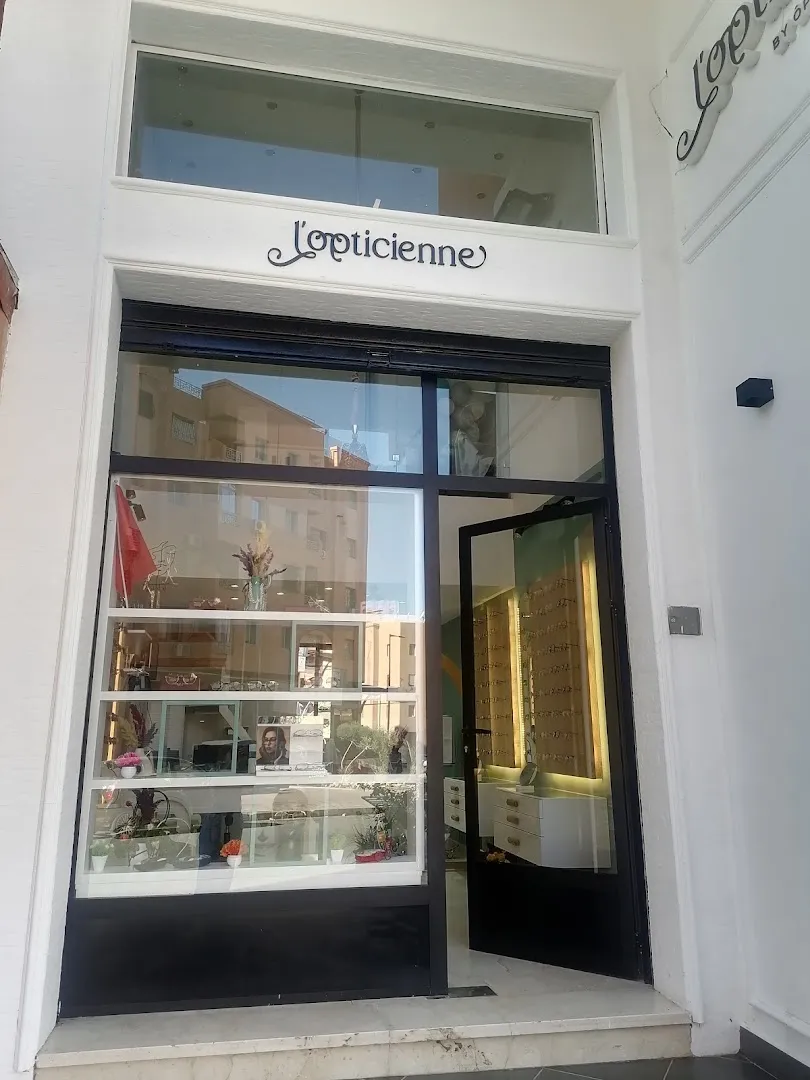 L'Opticienne by ôps eye