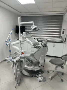 Dr. Yassine Benslimane - Dentalhouse Fès