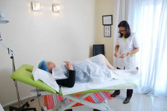 Docteur Bouchra AMMOR - Médecin Hypnothérapeute et Acupunctrice