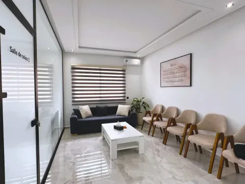 Centre Dentaire Bliss - Dr Belhouari Badr et Dr Benlaqlib Laila