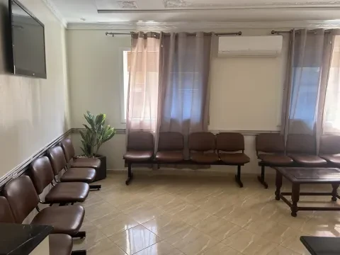 Dr Naima Chaieb