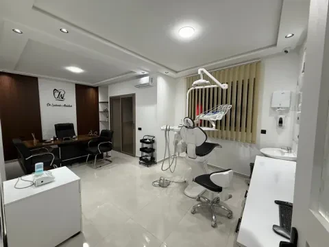 Dr Abdellah Loubaris, Chirurgien-dentiste