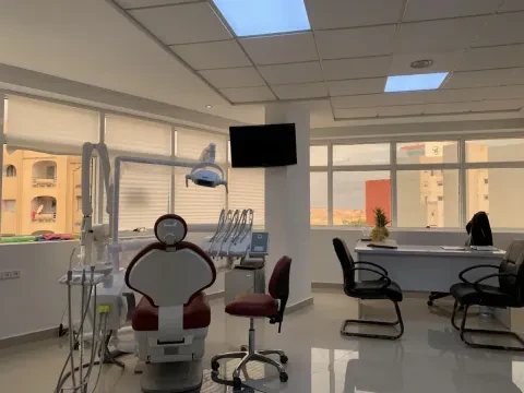 Dr Mohammed Meqqadmi - Chirurgien-dentiste