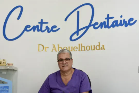 Dr Abouelhouda, Chirurgien-dentiste