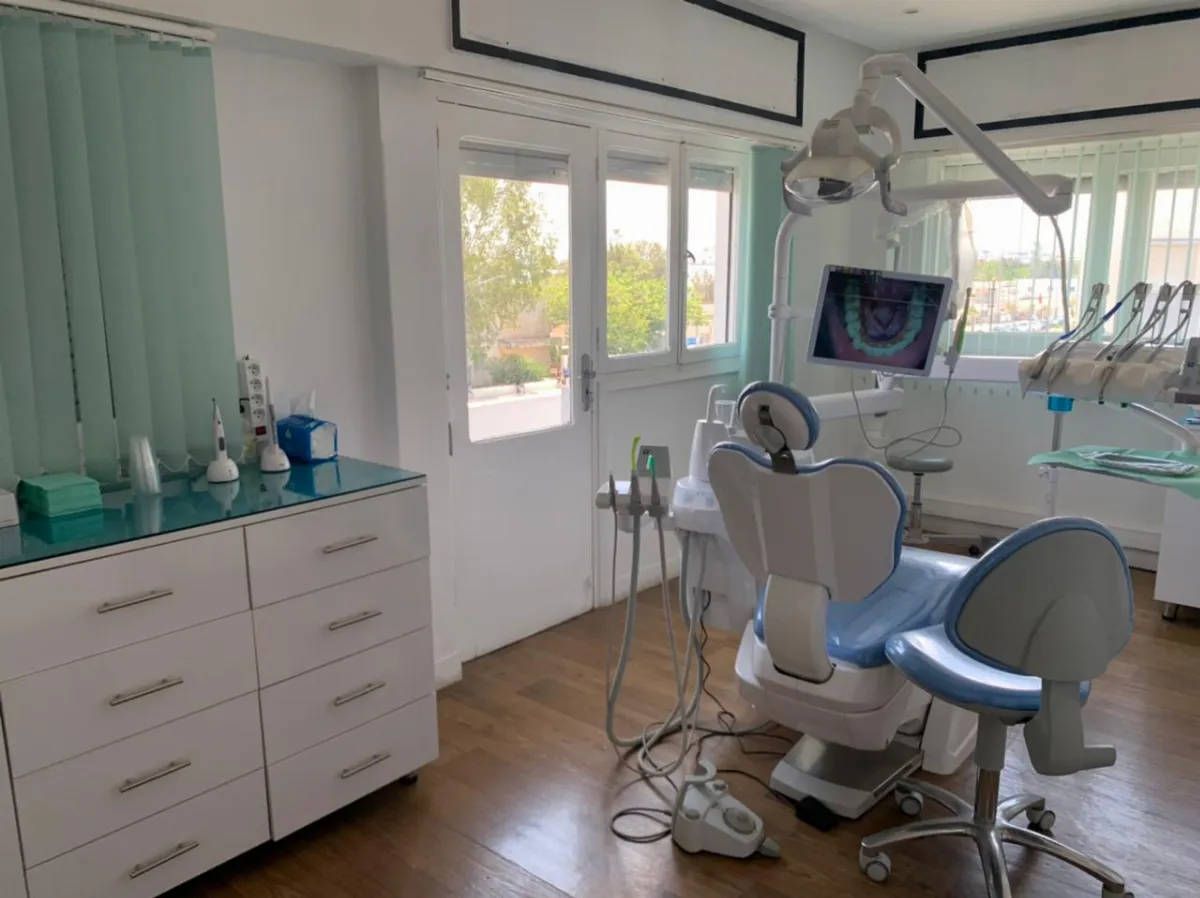 Dental Art Center, Dr Samah Sahili