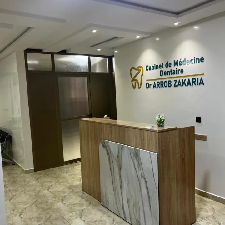 Dr Arrob Zakaria, Chirurgien-dentiste