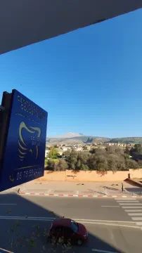 مركز غولدن سمايل لطب الأسنان