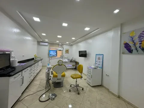 Dr. Imane Oubihi - Chirurgien-dentiste