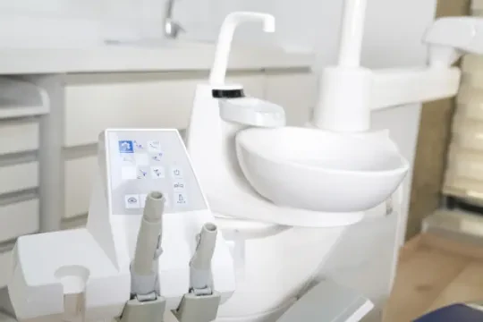 Dr Wijdane Elhajjaji — Dentiste