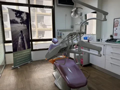 Dr Bouchra Louafi Sbai - Dentiste