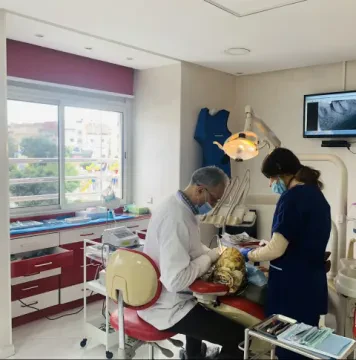 Dr Amrharhe Abdellatif - Dentiste