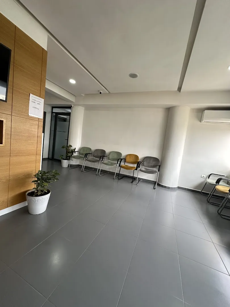 Dr Bouchra Omar - Chirurgien-dentiste