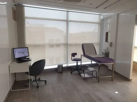 Dr Lamyae El Hamdaoui, Pneumologue et Allergologue