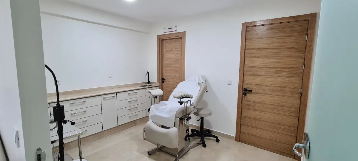 Dr Sanae Chentoui — Gynécologue