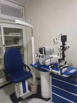 Dr Noureddine Benbouzid et Dr Asmaa Benbouzid — Ophtalmologues
