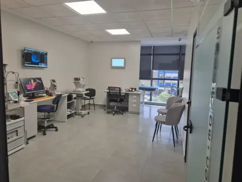 Dr Loubna Souldi - Ophtalmologiste