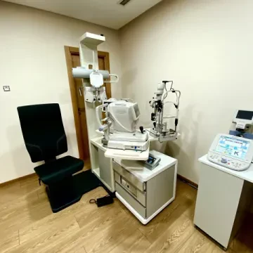 Dr Benotmane Fatim Ezohra - Ophtalmologue