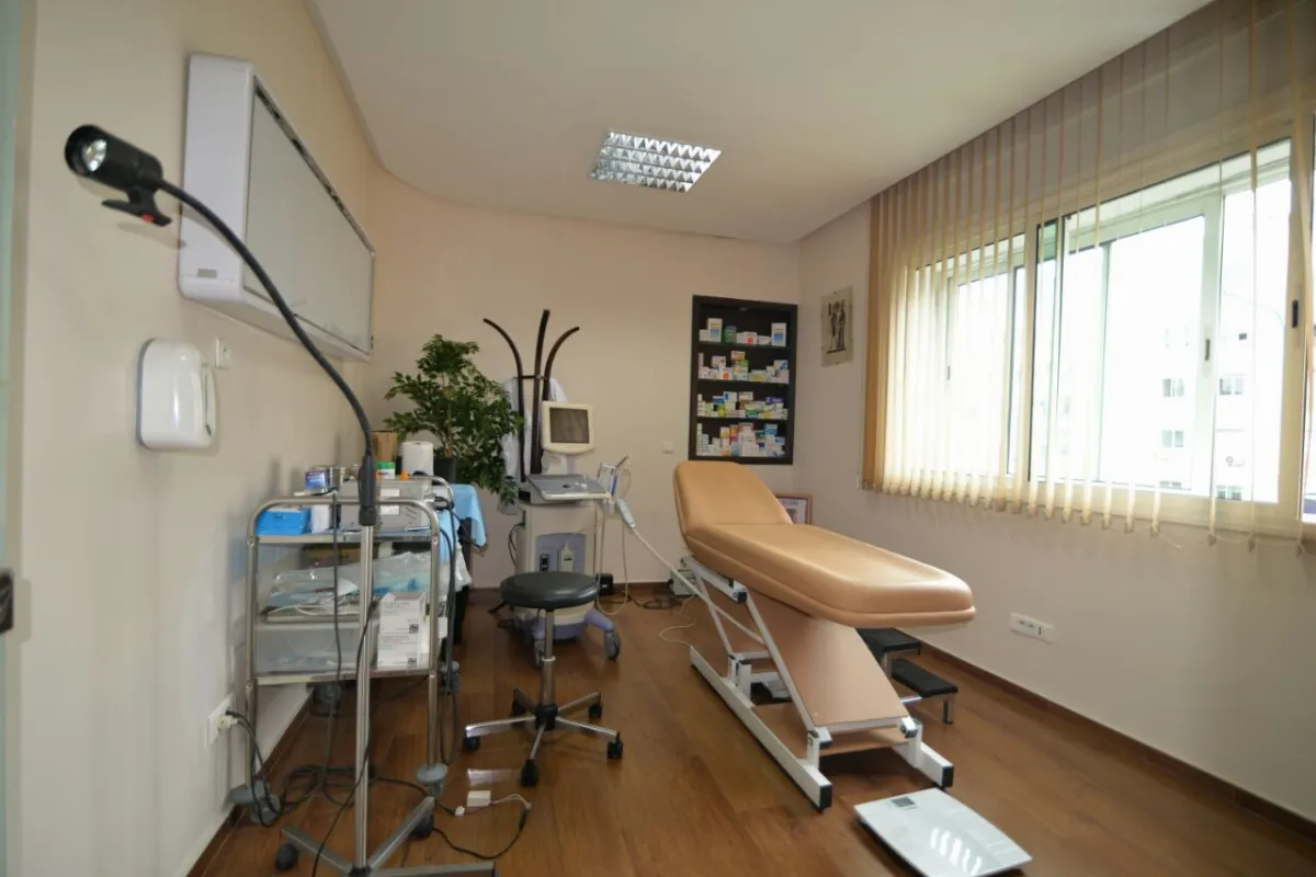 Dr Ali Oudghiri - Gastro-entérologue