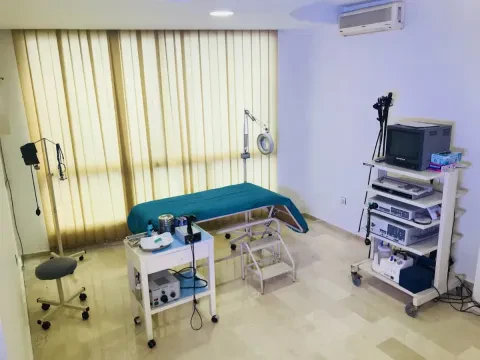 د. لبنى كباج — طبيبة أمراض الكبد والجهاز الهضمي